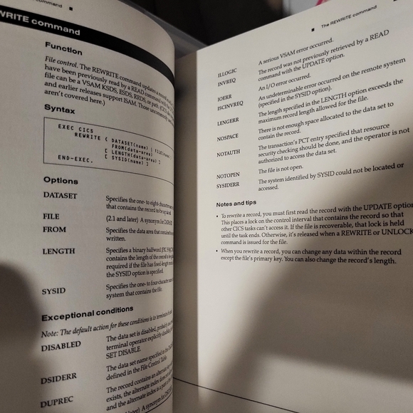 CICS Programmer's Desk Reference by Doug Lowe (Trade Paperback) - Picture 3 of 4
